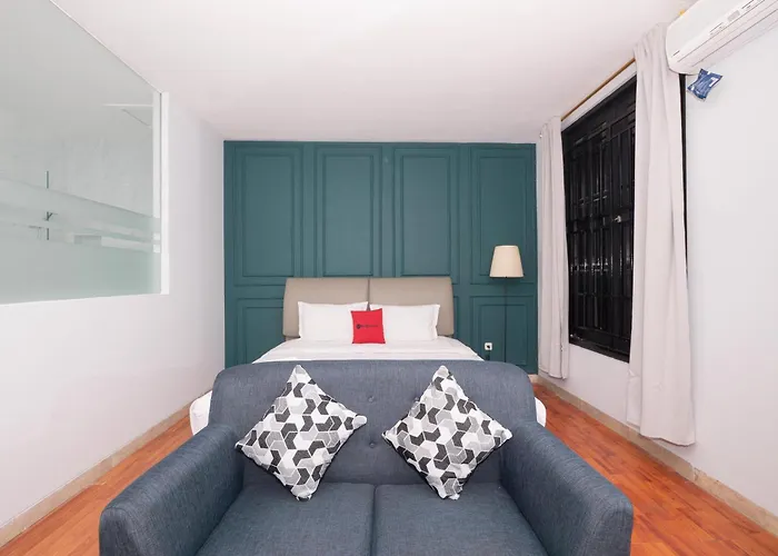 Reddoorz Premium Near Rs Pondok Indah Jakarta